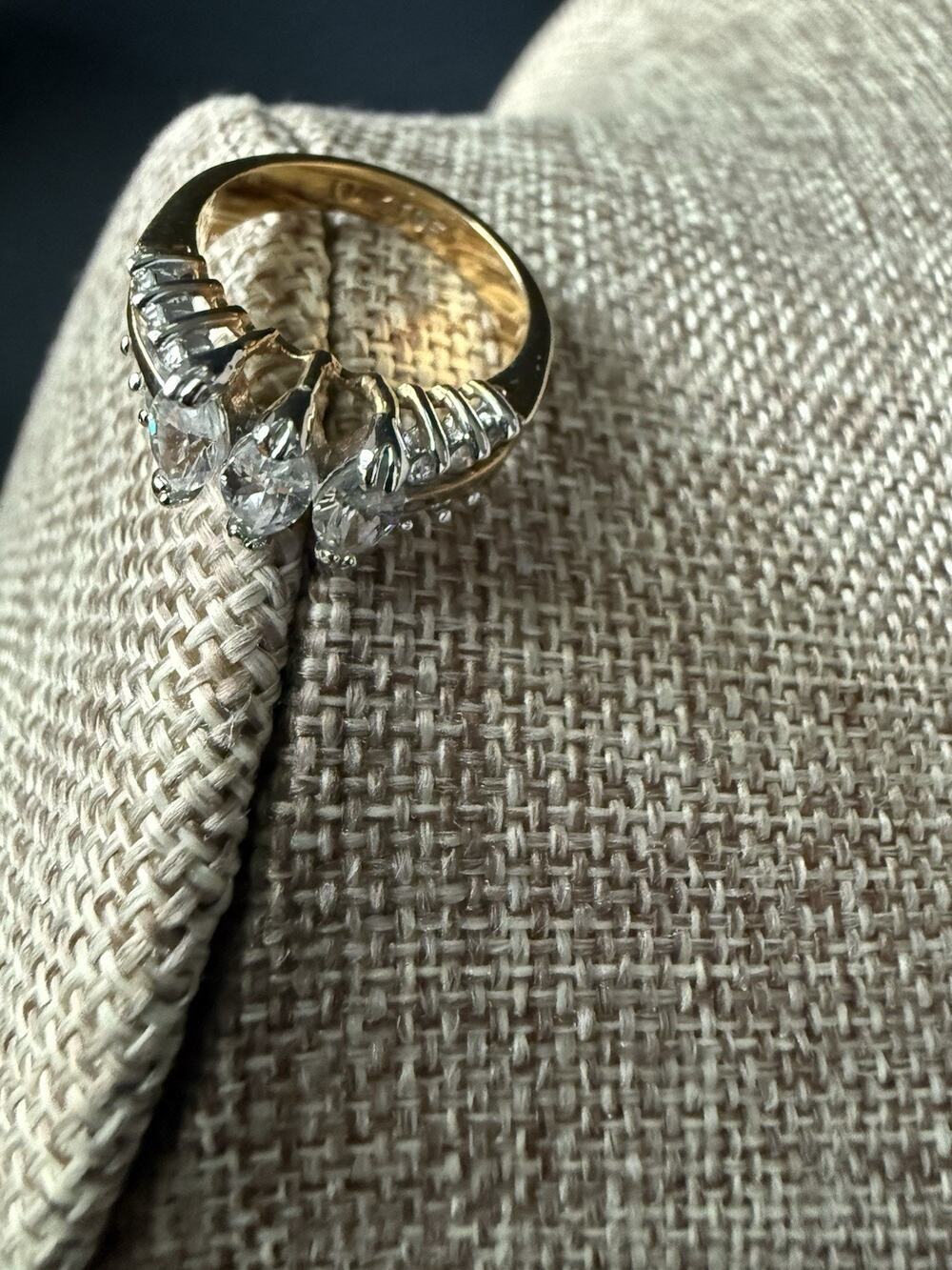 14kt GP Cubic Zirconia Marquis Cut Ring Gold Tone Cluster Band Size 4.5